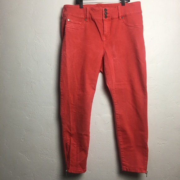 Torrid Stiletto Zip Cropped Jegging - Tomato Red - Picture 2 of 9